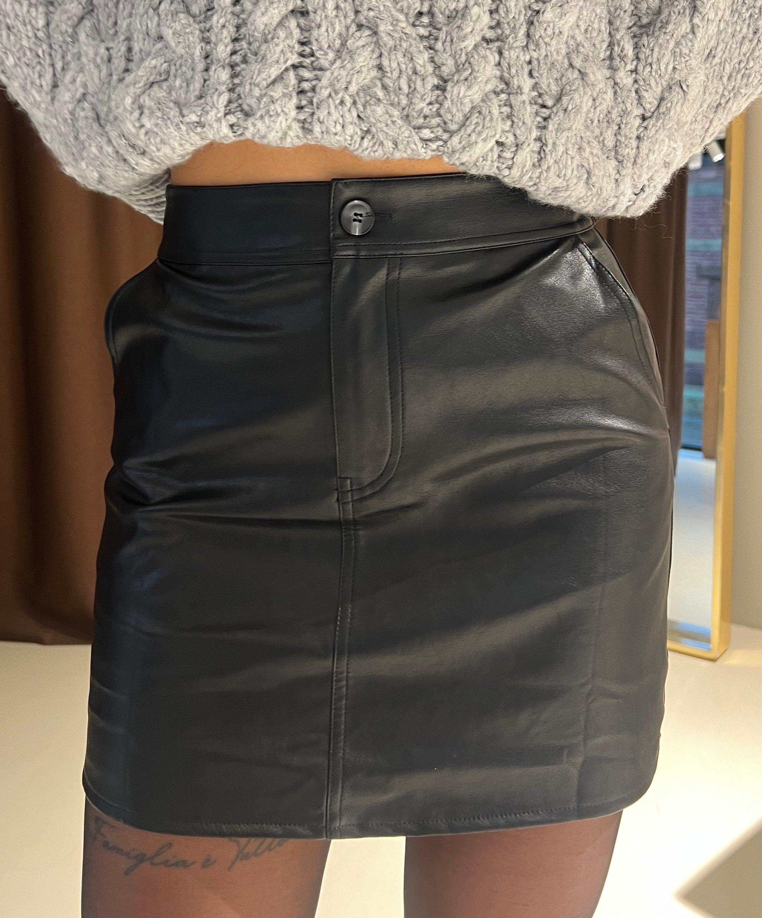 "Roxy" Leather skirt