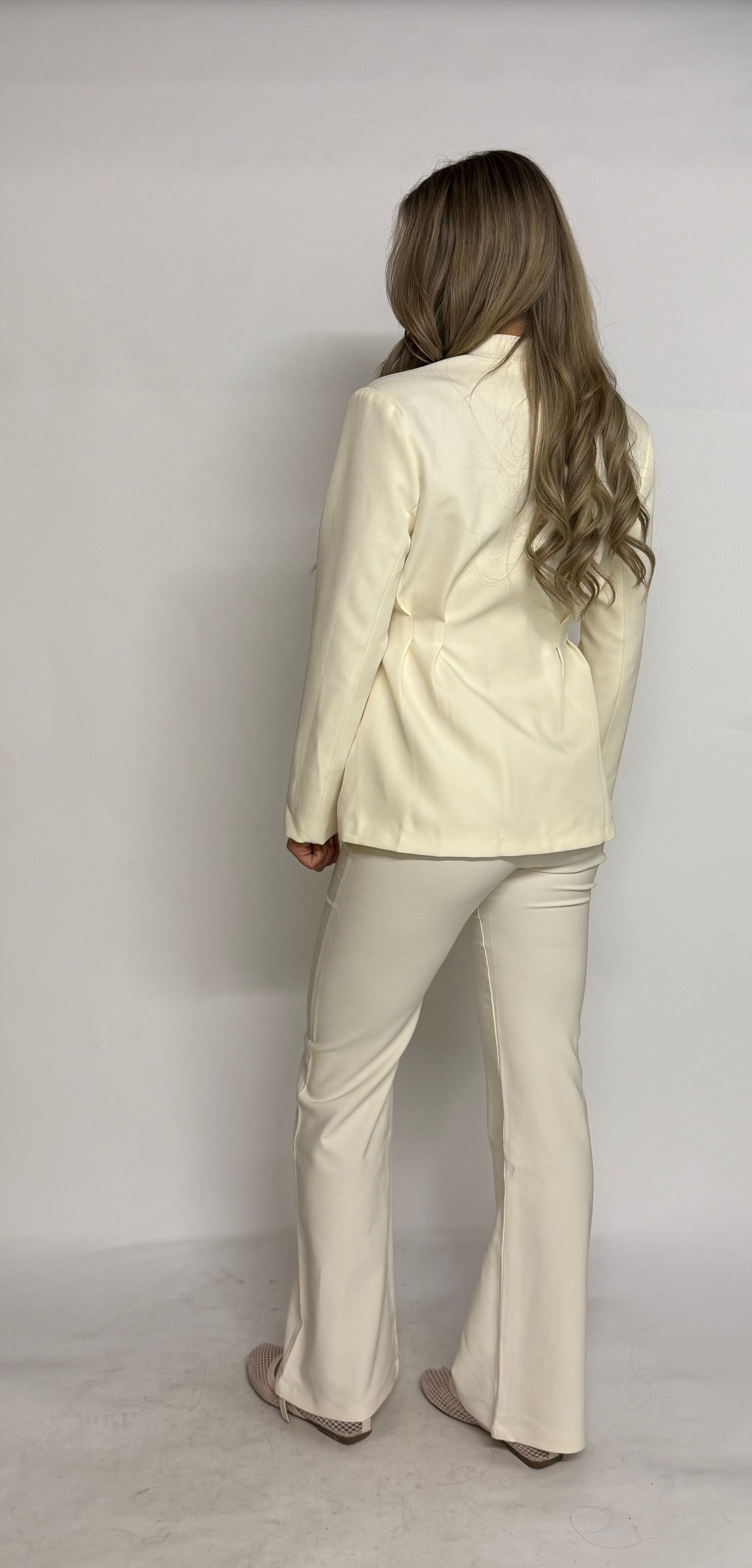 “Olivia” jewel neck blazer