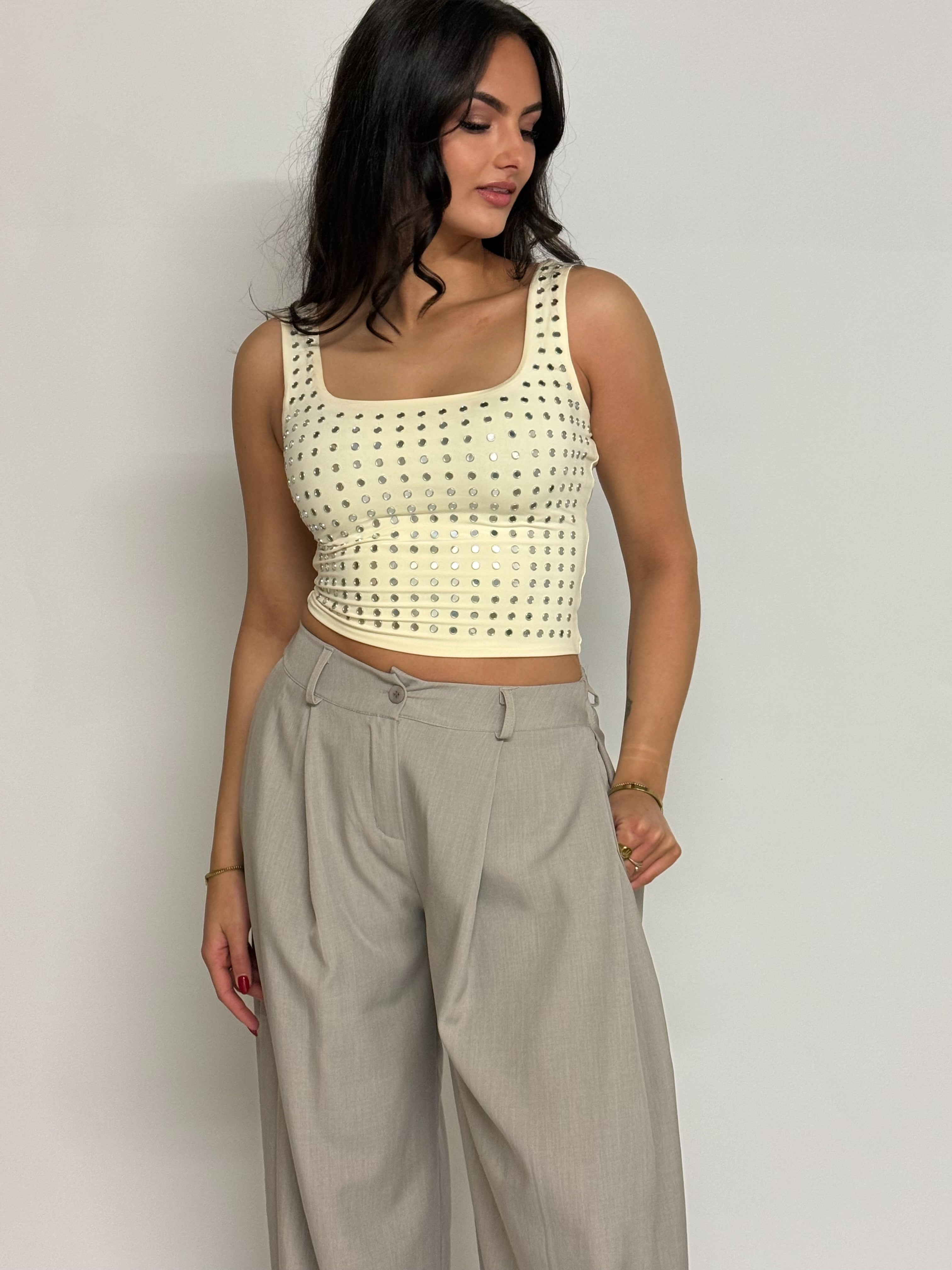 "Pam" top met spiegel studs