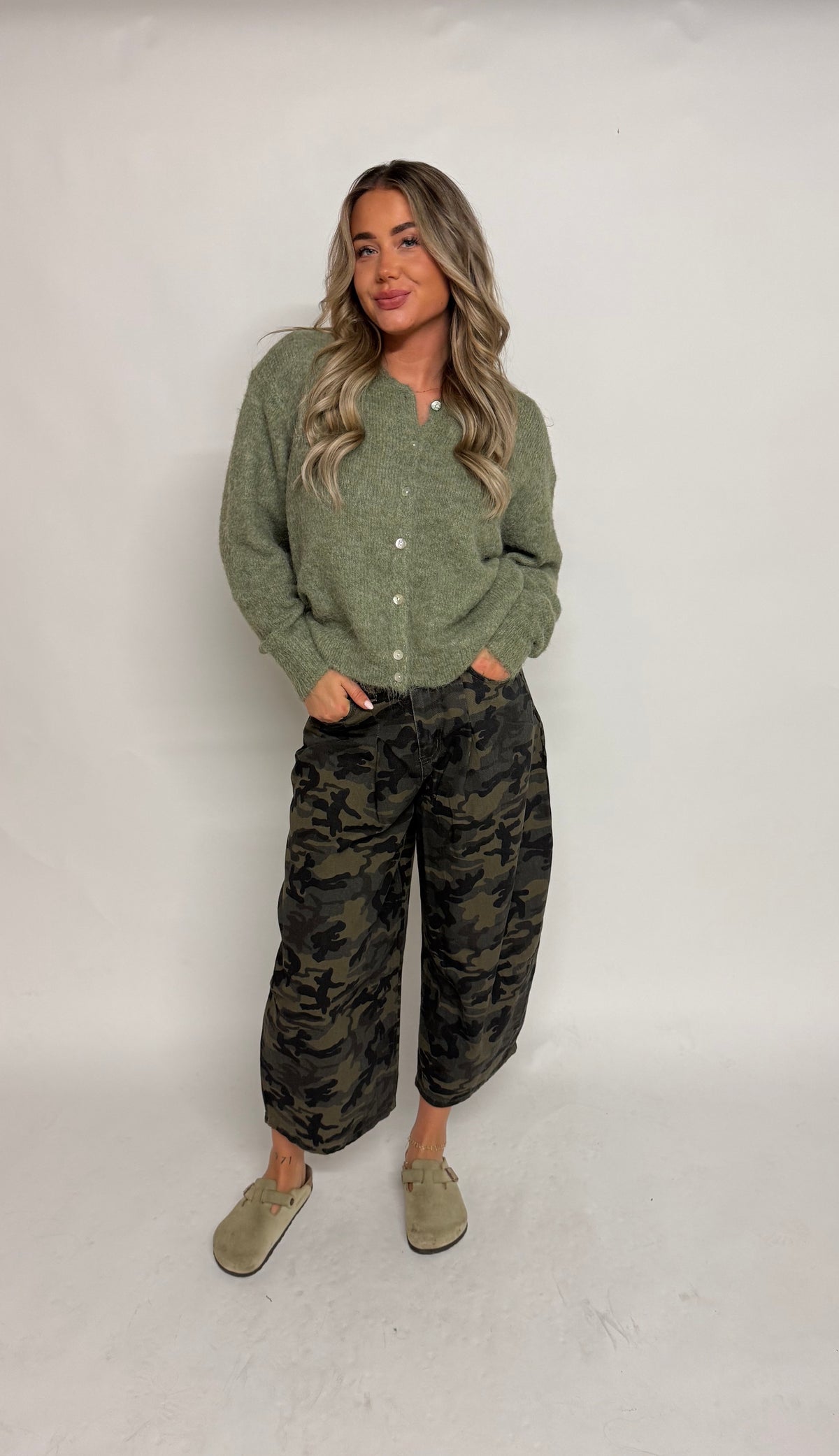 "Lucien" Gras Green Cardigan