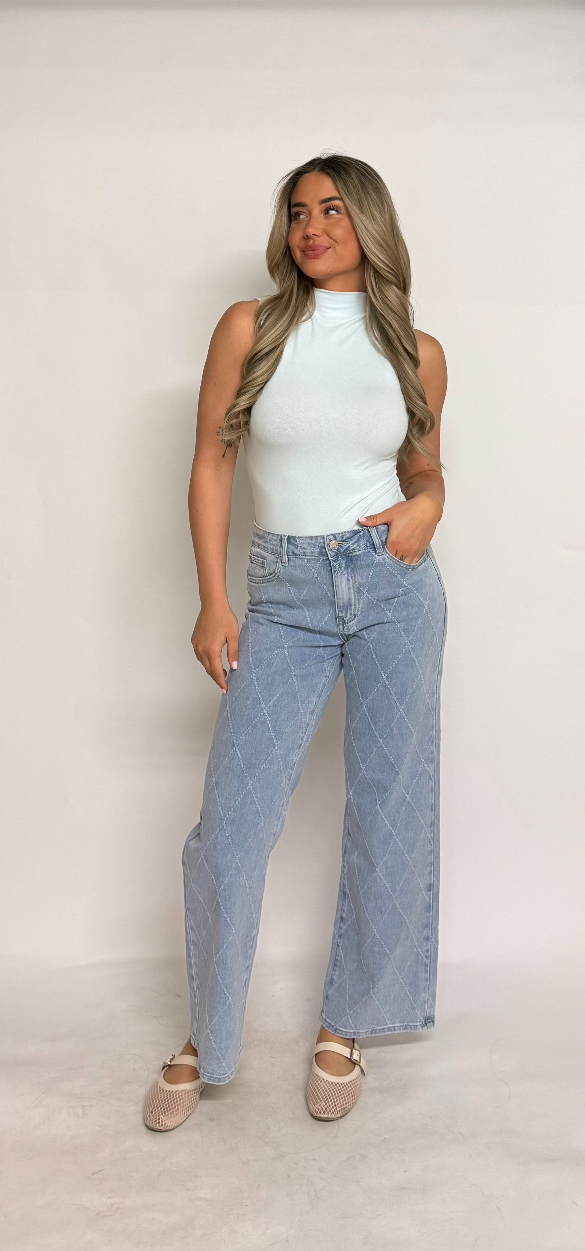 “Sofie” Sleeveless High-Neck Body