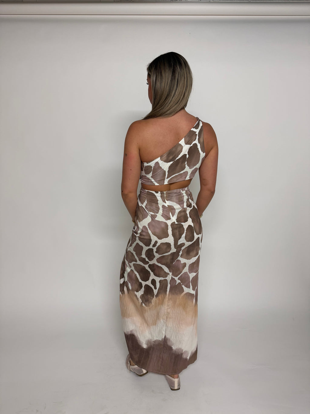 “Dua”     Savannah Sunset One-Shoulder Maxi Dress