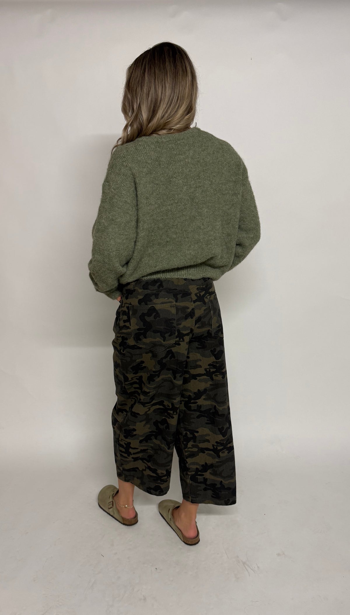 "Lucien" Gras Green Cardigan