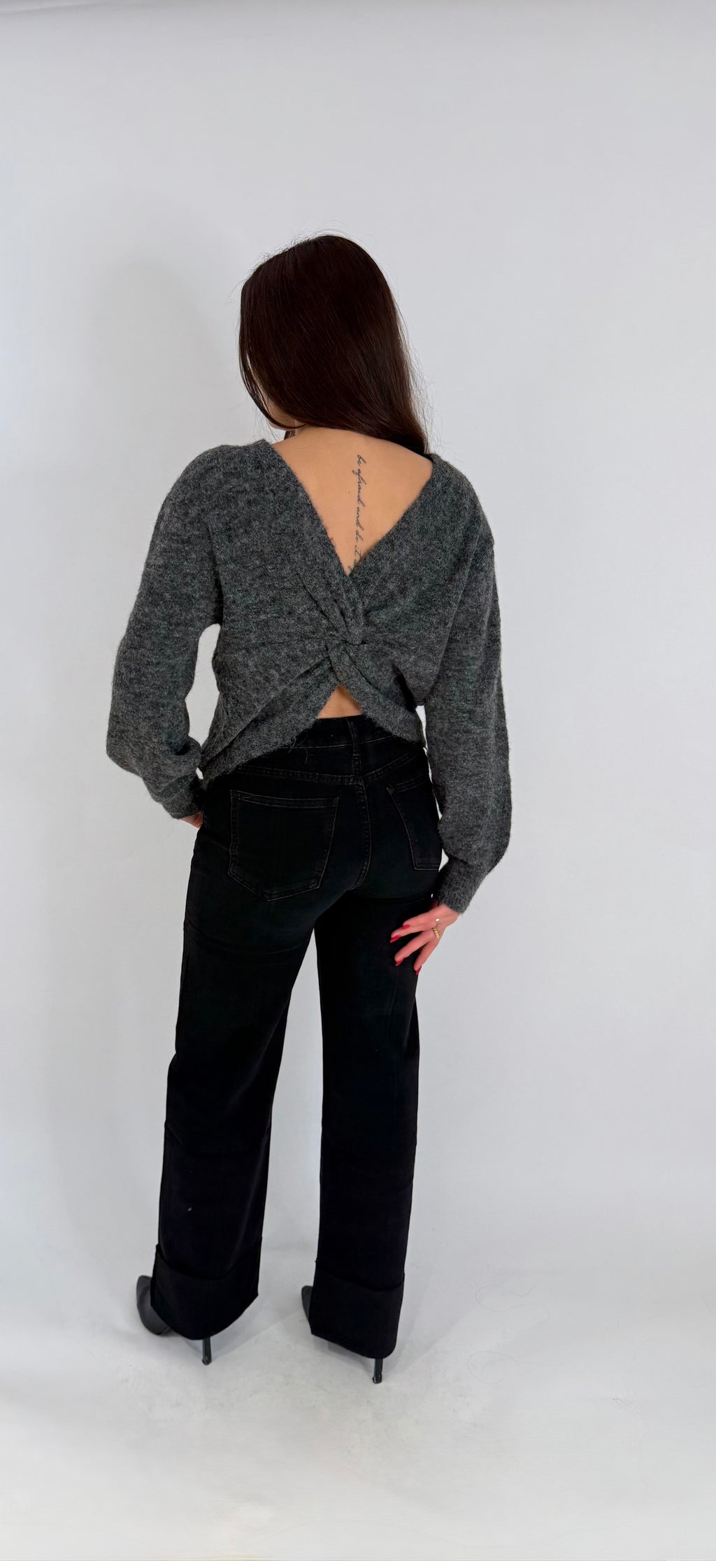 "June" sweater with special back