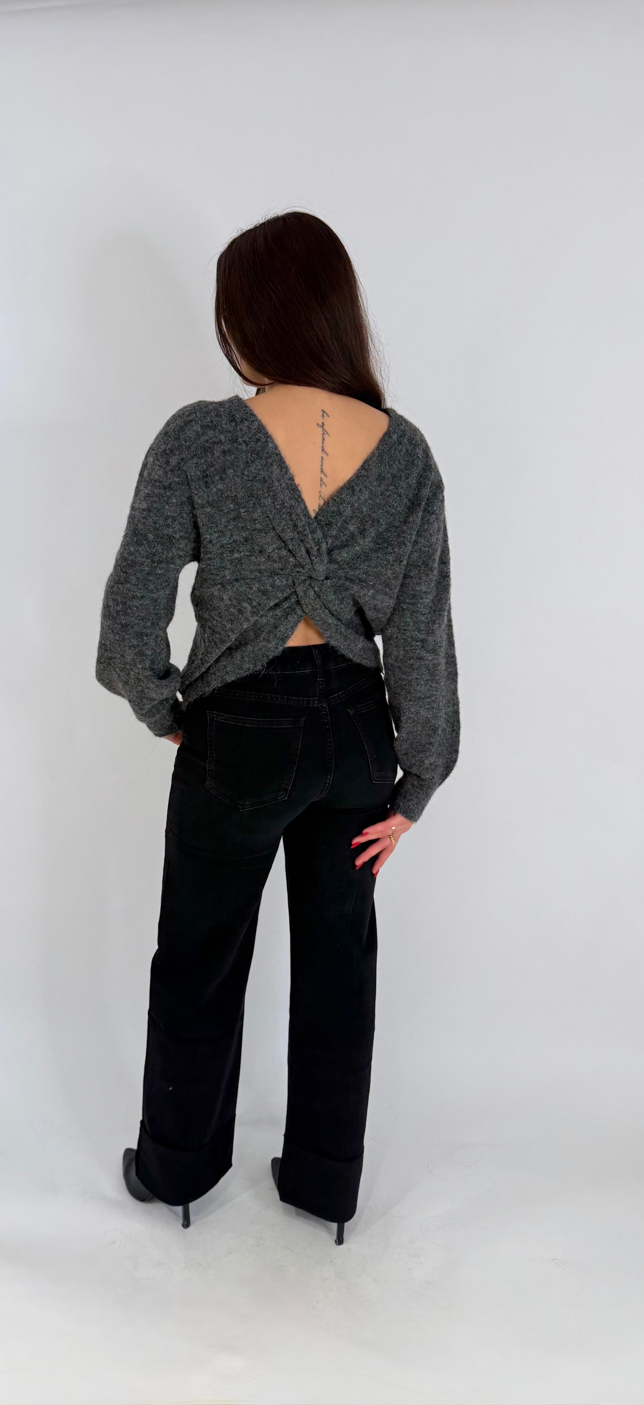 "June" sweater with special back