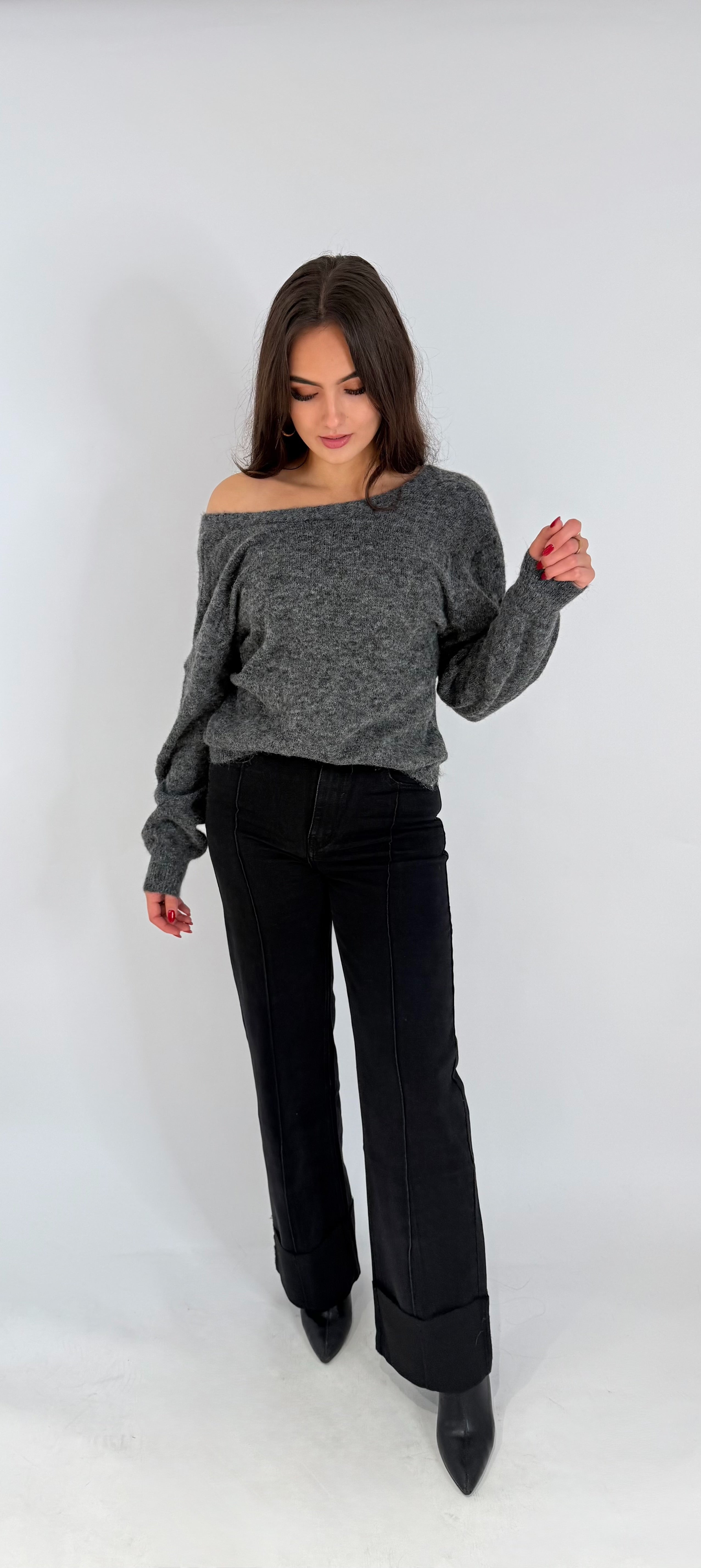 "June" sweater with special back