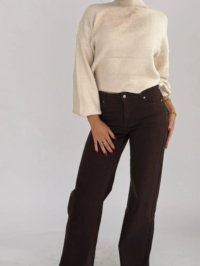 "Ella" pull with high neck