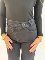 "Lyda" straight leg krisskross button